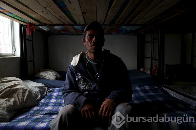Yüzlerce kilometreyi günlerce yürüyen Venezuelalılar...
