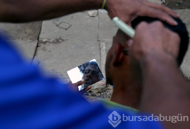 Yüzlerce kilometreyi günlerce yürüyen Venezuelalılar...
