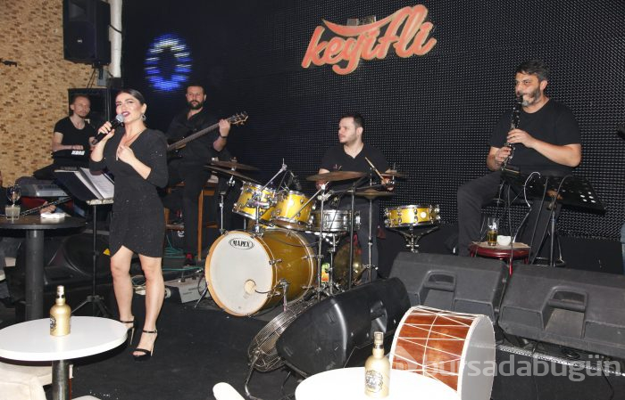Keyifli Bar'da Lara rüzgarı