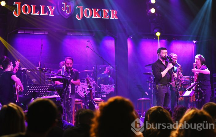 Mehmet Erdem'den modern sıra gecesi tadında konser