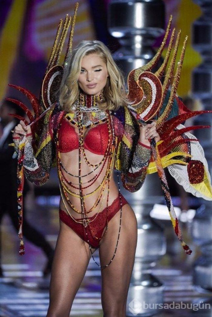 Taylor Hill'den sivilceli paylaşım (Victoria's Secret meleklerinin makyajsız halleri)