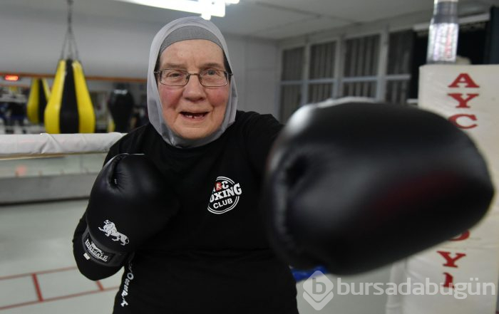 72 yaşındaki boksör Naciye
