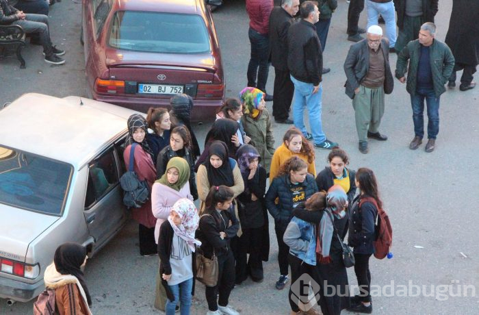 Eniştesinin öldürdüğü öğretmene öğrencilerinden son görev
