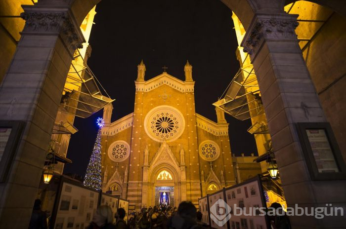 Katolik cemaati Saint Antuan'da Noel'i kutladı
