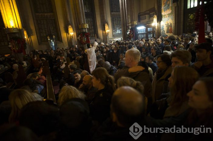 Katolik cemaati Saint Antuan'da Noel'i kutladı
