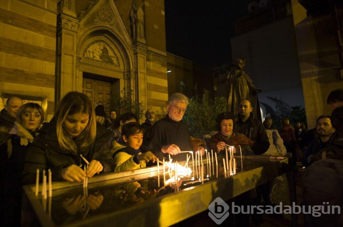 Katolik cemaati Saint Antuan'da Noel'i kutladı
