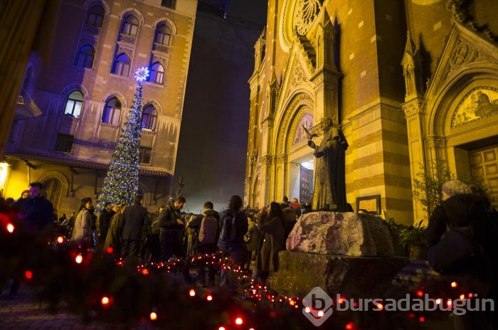 Katolik cemaati Saint Antuan'da Noel'i kutladı
