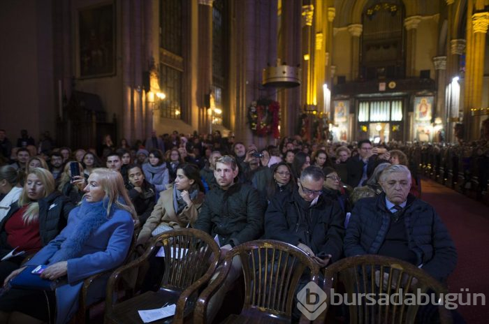 Katolik cemaati Saint Antuan'da Noel'i kutladı

