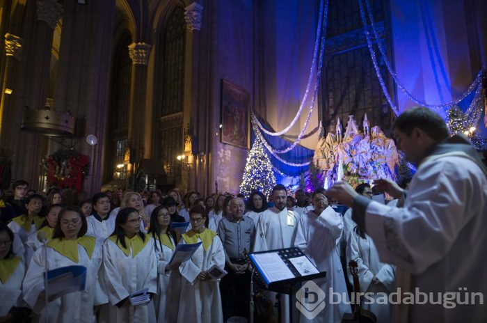 Katolik cemaati Saint Antuan'da Noel'i kutladı
