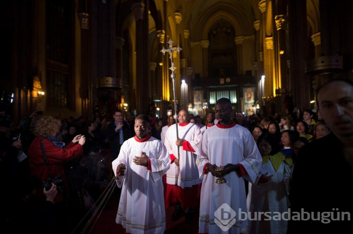 Katolik cemaati Saint Antuan'da Noel'i kutladı
