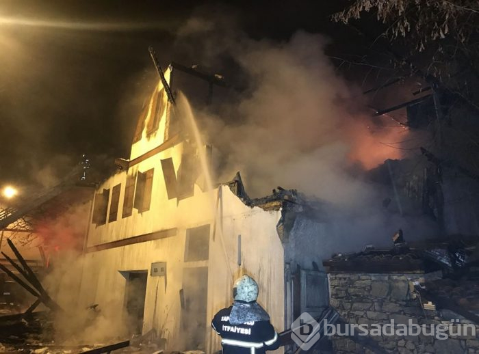 168 yıllık tarihi konakta yangın