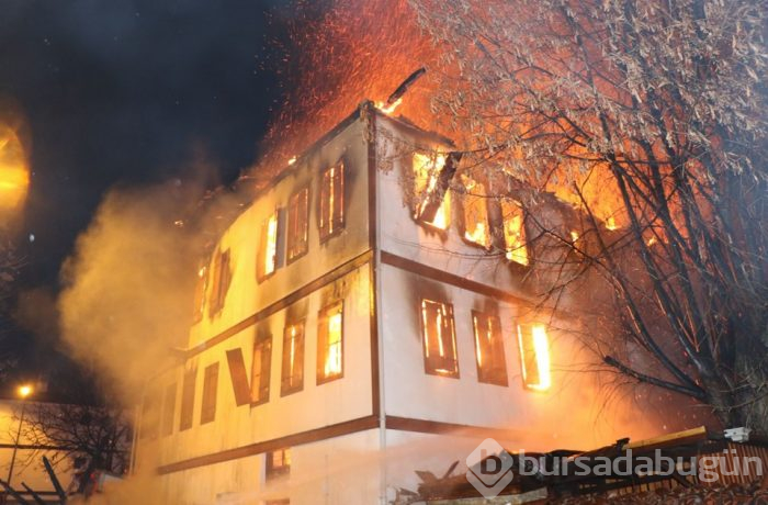 168 yıllık tarihi konakta yangın