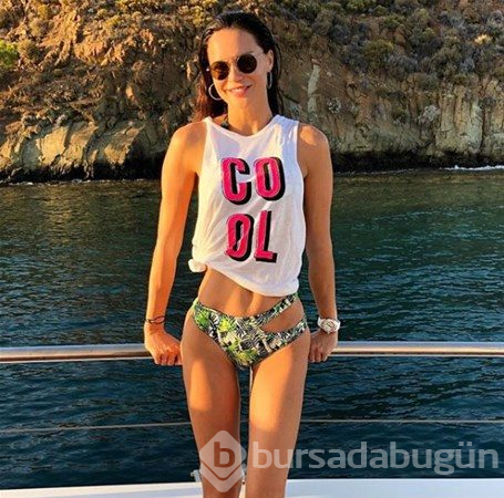 Ebru Şallı photoshop kurbanı
