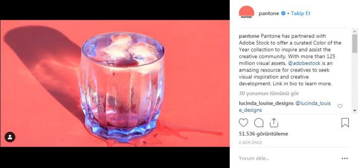 Yılın Pantone rengi canlı mercan ve iç mekana etkileri
