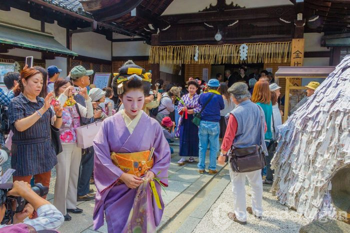Şans Getirdiğine İnanılan İlginç Taş: Yasui Konpira-Gu Shrine
