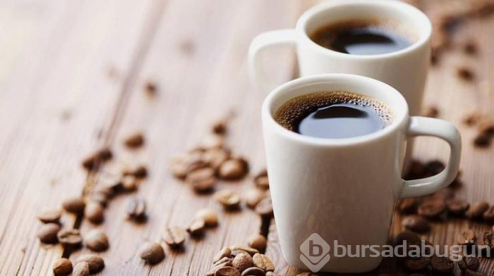 Bu hatalar kemiklerin düşmanı! Günde 3 fincandan fazla içerseniz...
