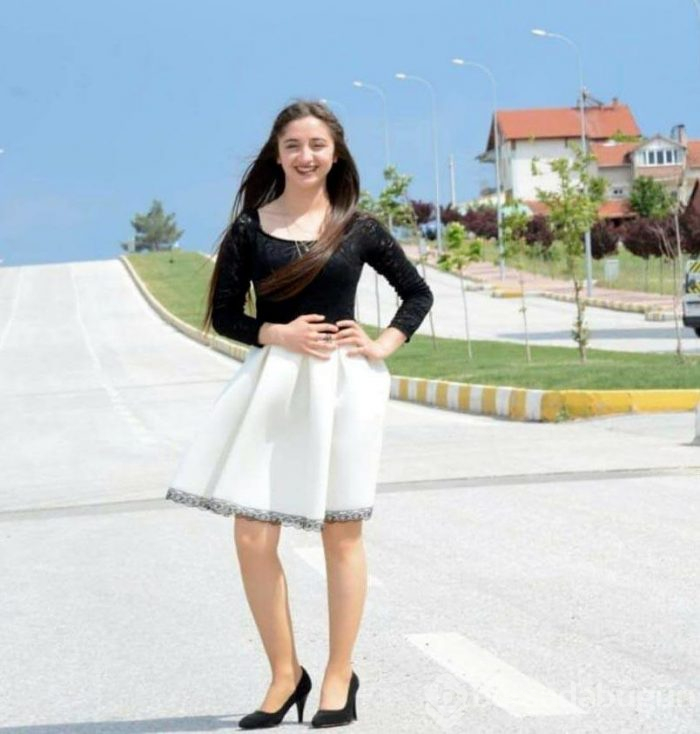 Bir babanın en zor anı! 3 çocuğunu yan yana toprağa verdi
