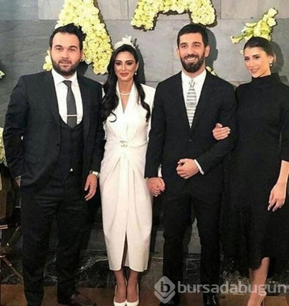 Evlenmek için 2018'i beklediler
