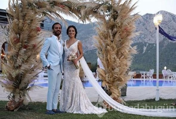 Evlenmek için 2018'i beklediler
