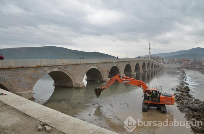 5 asırlık Koyunbaba Köprüsü restore edildi
