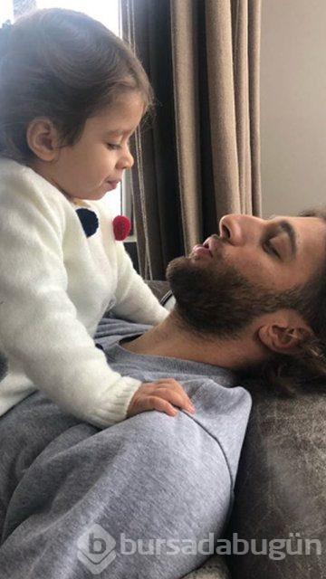 Ebru Şancı eşi Alpaslan Öztürk ve çocuklarıyla Uludağ'da
