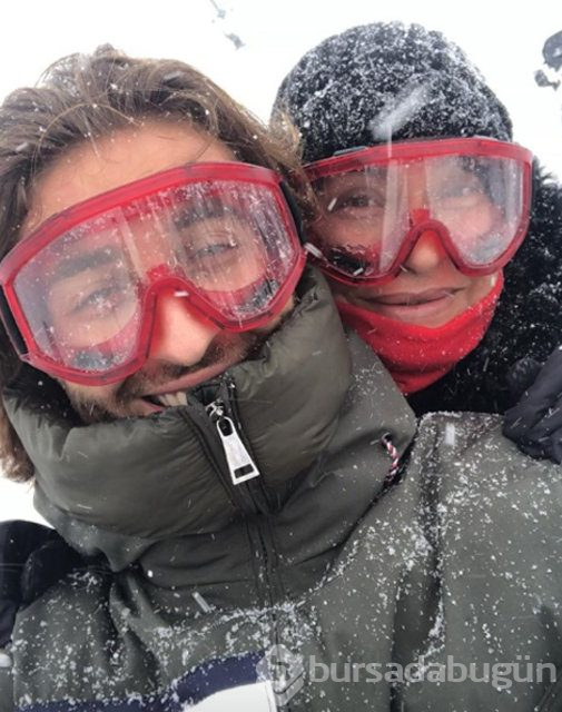 Ebru Şancı eşi Alpaslan Öztürk ve çocuklarıyla Uludağ'da
