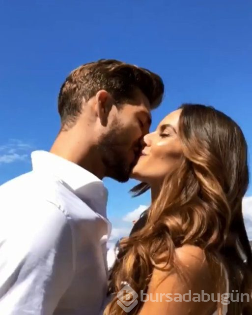 Izabel Goulart ile sevgilisi Kevin Trapp'ten Noel pozu
