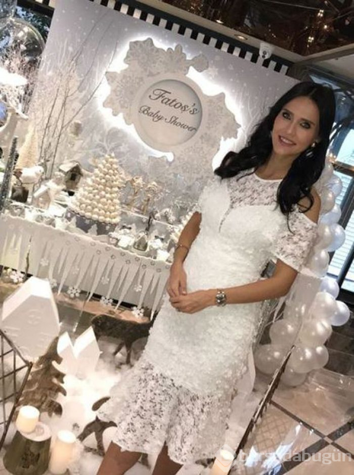 Fatoş Kabasakal kızını bekliyor

