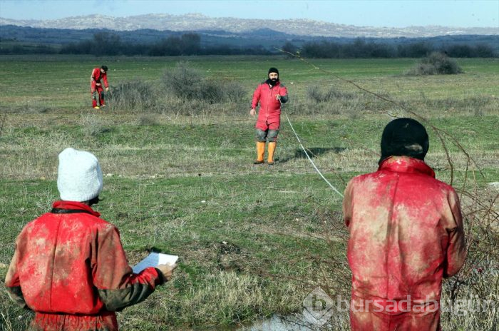 Tarlasını sürerken buldu... Esrarengiz tünel
