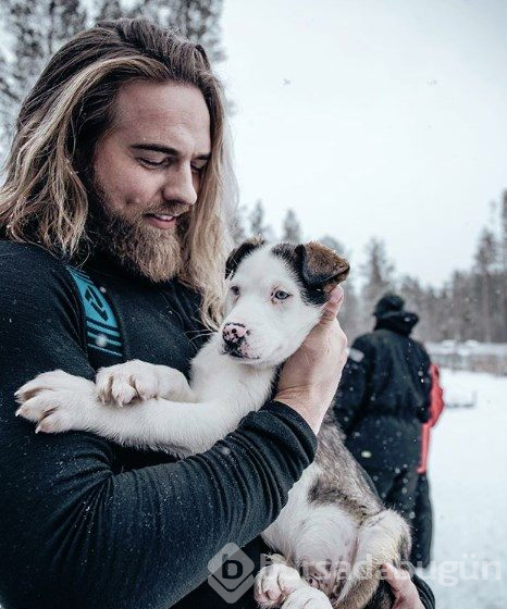 Norveçli fenomen subay Lasse Matberg'den Noel kutlaması