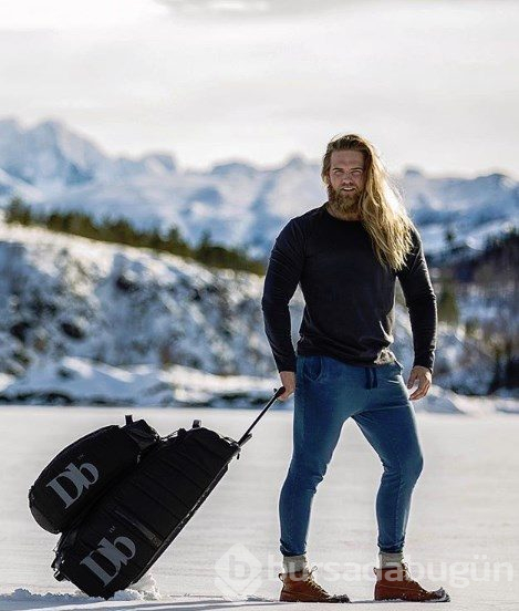Norveçli fenomen subay Lasse Matberg'den Noel kutlaması