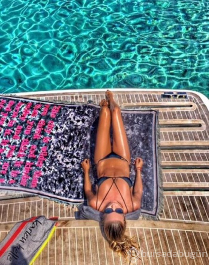 Ivana Sert tatilde!
