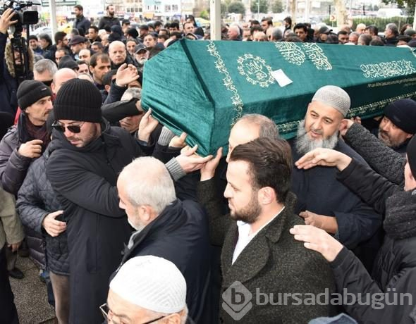 En acı veda! Ünlü sanatçının gözyaşları sel oldu
