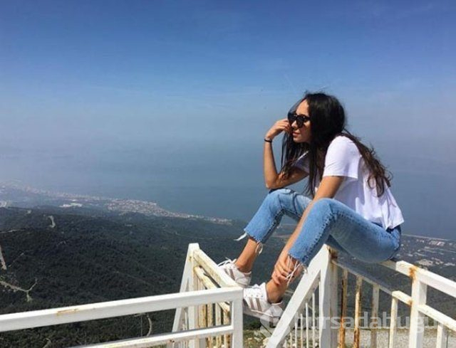 Duygu Sarışın ailesiyle Uludağ'da
