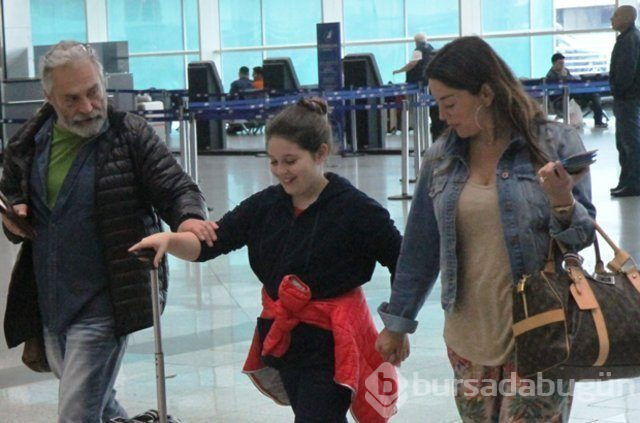 Haluk Bilginer ile Aşkın Nur Yengi çifti kızlarıyla Kıbrıs yolcusu
