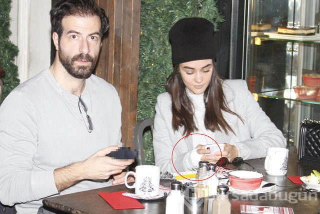 Hande Soral dikişleri çıkar çıkmaz ailesiyle buluştu
