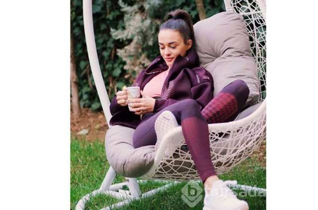 Hande Soral dikişleri çıkar çıkmaz ailesiyle buluştu
