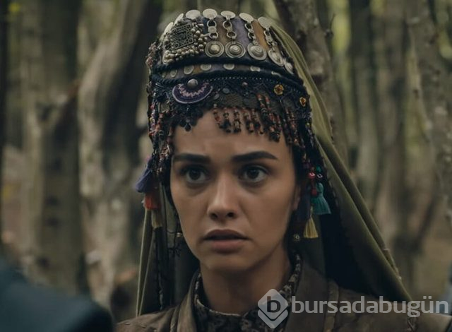 Hande Soral dikişleri çıkar çıkmaz ailesiyle buluştu
