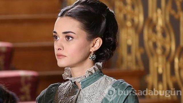 Hande Soral dikişleri çıkar çıkmaz ailesiyle buluştu

