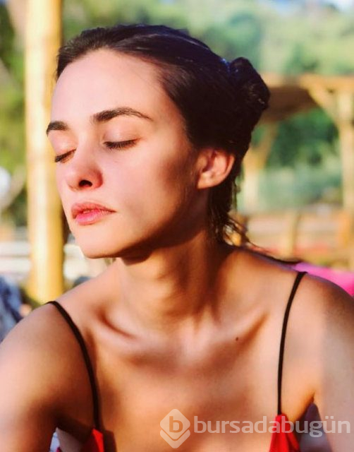 Hande Soral dikişleri çıkar çıkmaz ailesiyle buluştu
