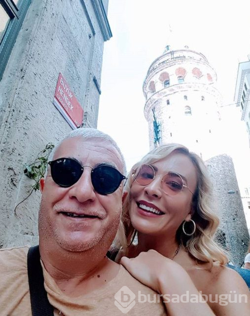 Suat Sungur eşi Ahu Sungur ile evlilik yıldönümünü kutladı
