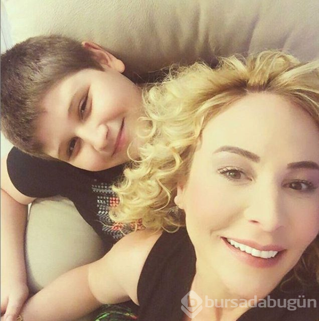 Suat Sungur eşi Ahu Sungur ile evlilik yıldönümünü kutladı
