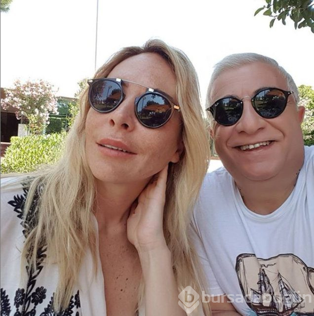 Suat Sungur eşi Ahu Sungur ile evlilik yıldönümünü kutladı
