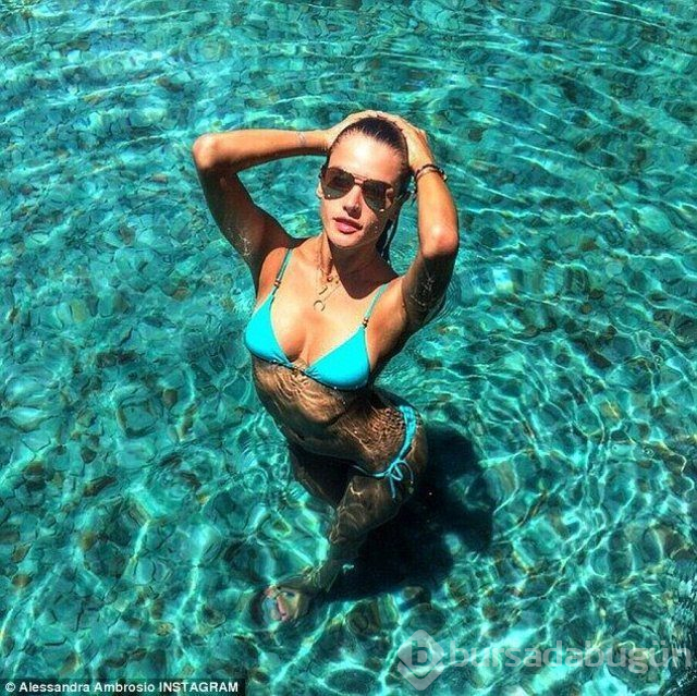 Alessandra Ambrosio Florianopolis tatiline devam ediyor
