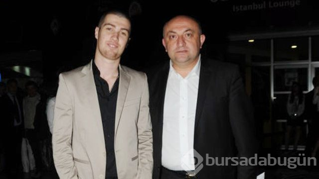 Oğulcan Engin annesi Seda Sayan'ın yeni yaşını kutladı

