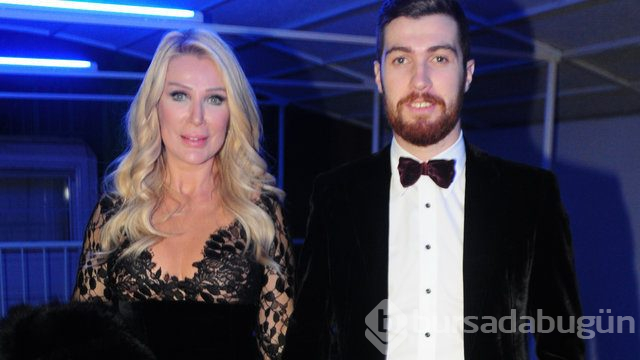 Oğulcan Engin annesi Seda Sayan'ın yeni yaşını kutladı
