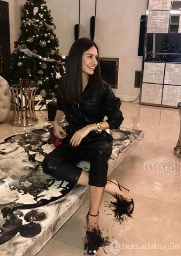 Ünlü isimler yeni yıla böyle girdi!
