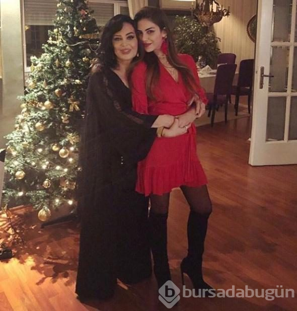 Ünlü isimler yeni yıla böyle girdi!

