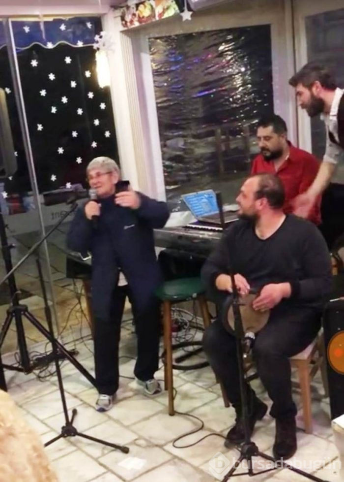 Prof. Dr. Canan Karatay sahneye çıkıp şarkı söyledi