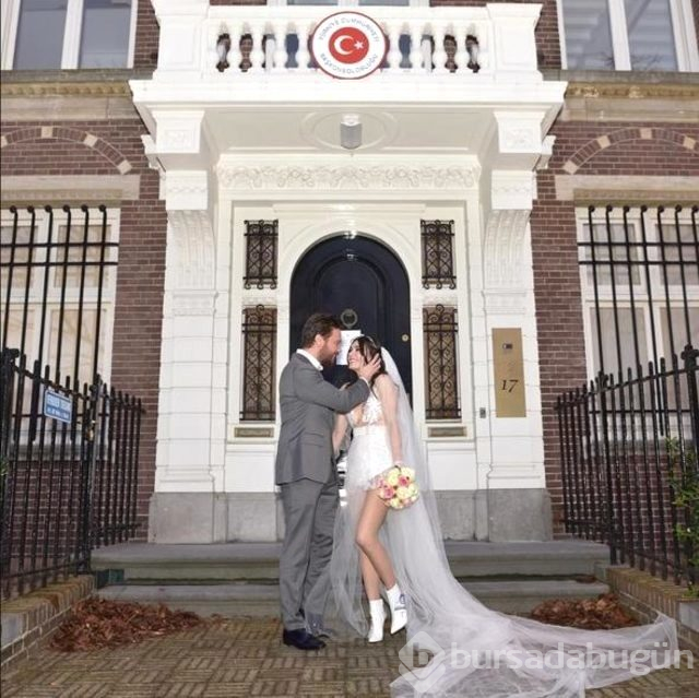 Yurt dışında evlenen Burcu Kıratlı ve Sinan Akçıl'ın nikah görüntüleri ortaya çıktı
